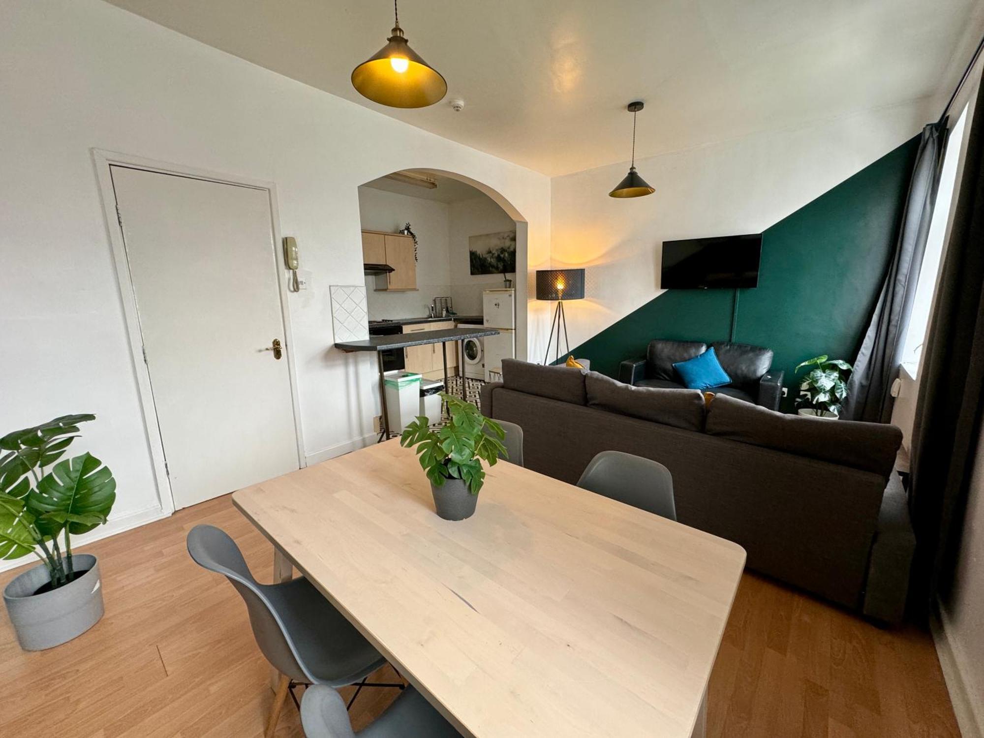 Space For Groups, 10 Mins From Queen St! Cardiff Ngoại thất bức ảnh