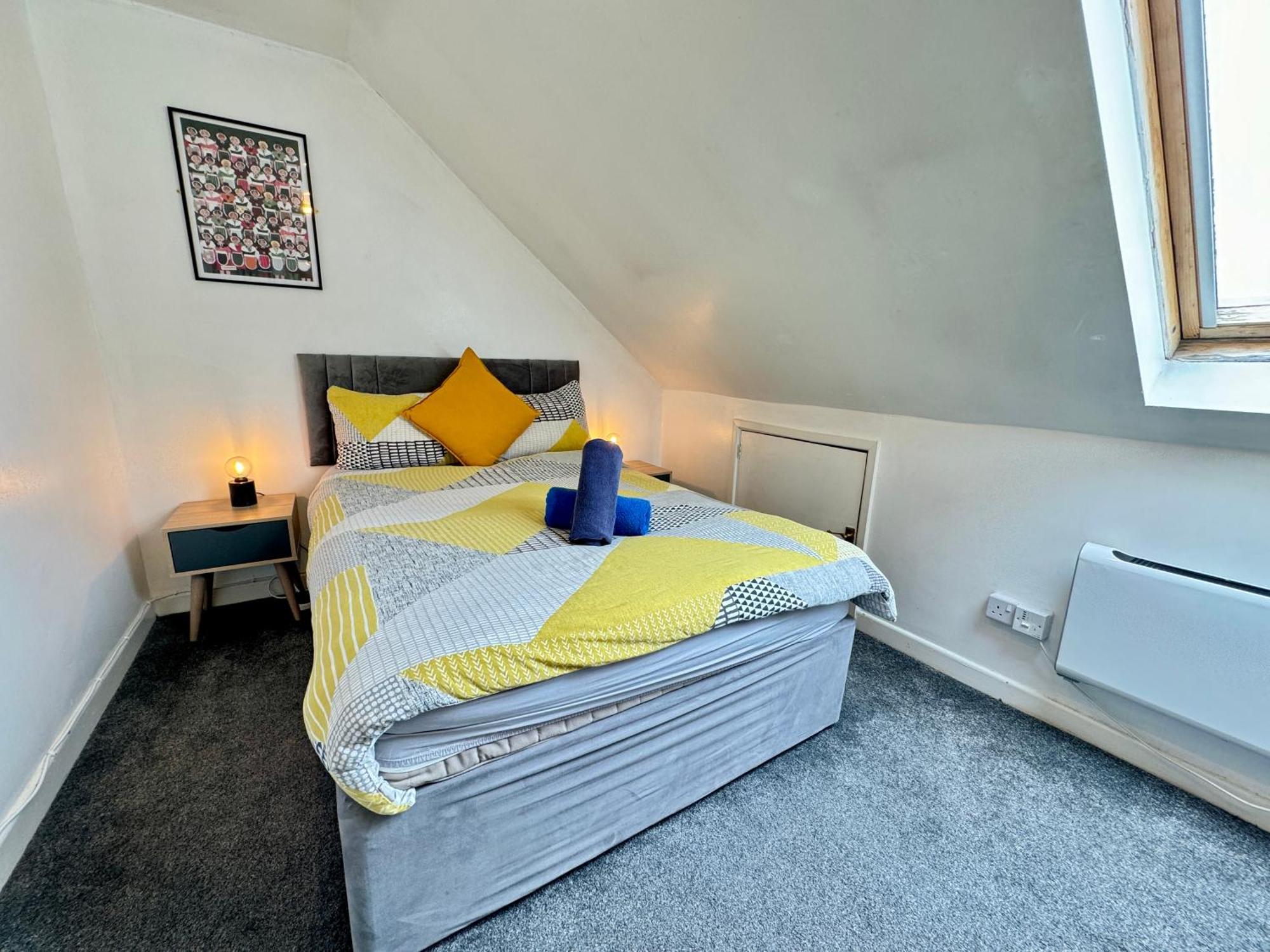 Space For Groups, 10 Mins From Queen St! Cardiff Ngoại thất bức ảnh